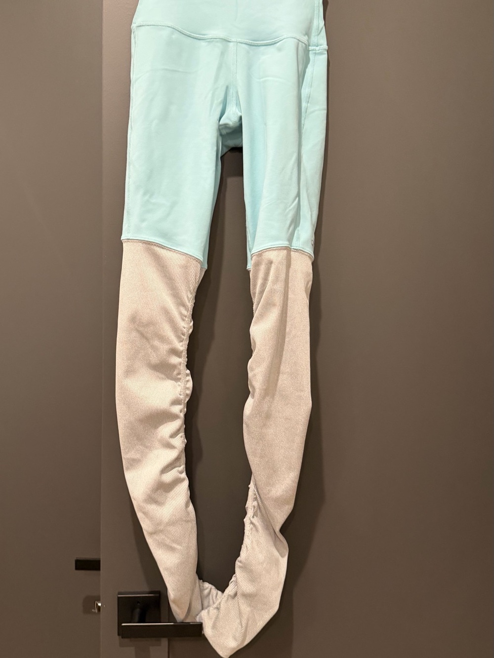 ALO Yoga Women Two-Tone Leggings in Light Aqua and Light Gray